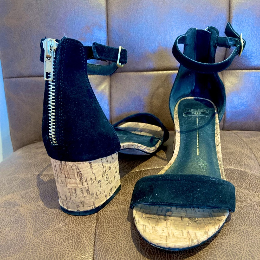 Black heeled sandals - Picture 2 of 3